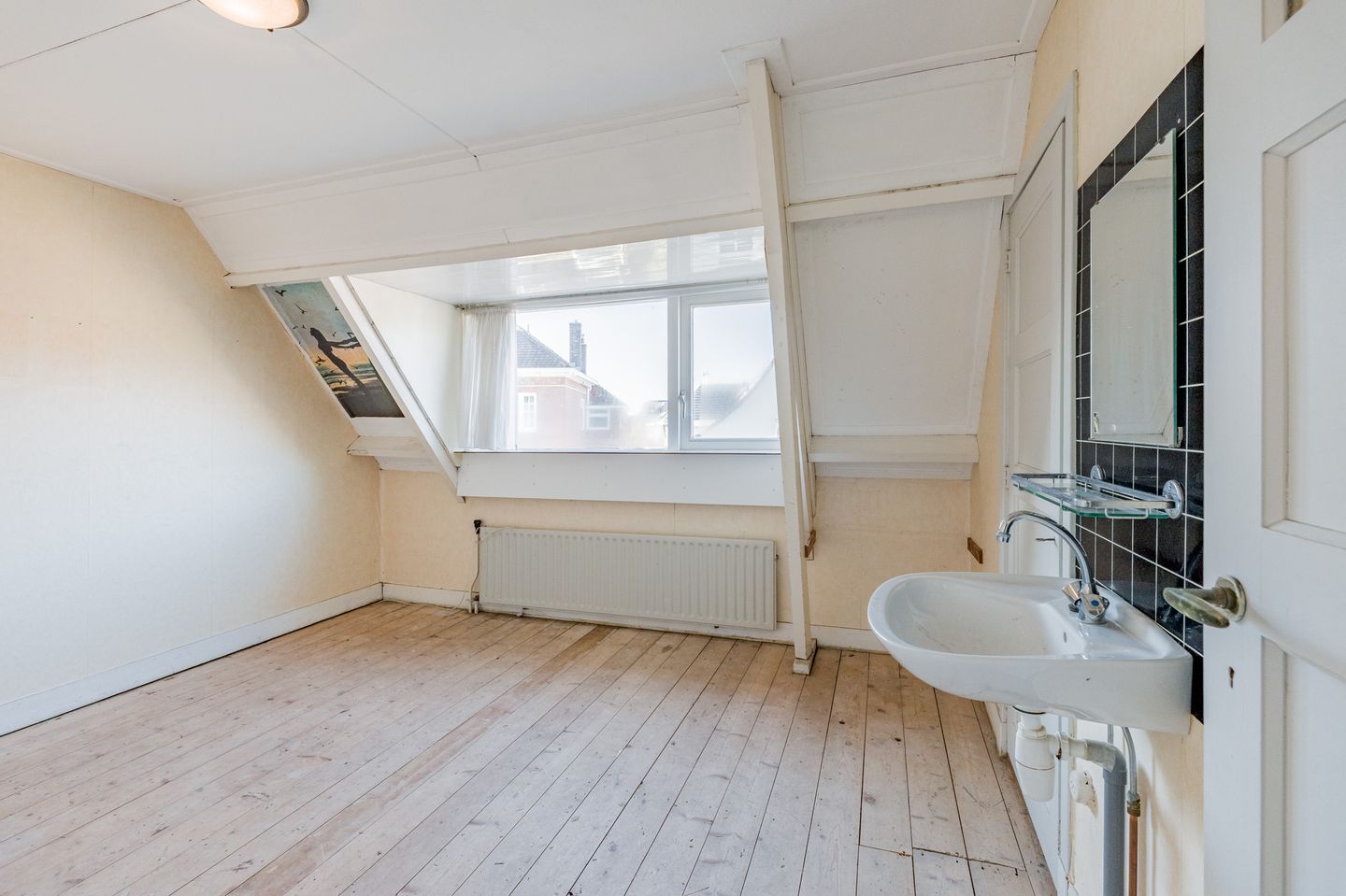 Foto 4 van Douzastraat 12