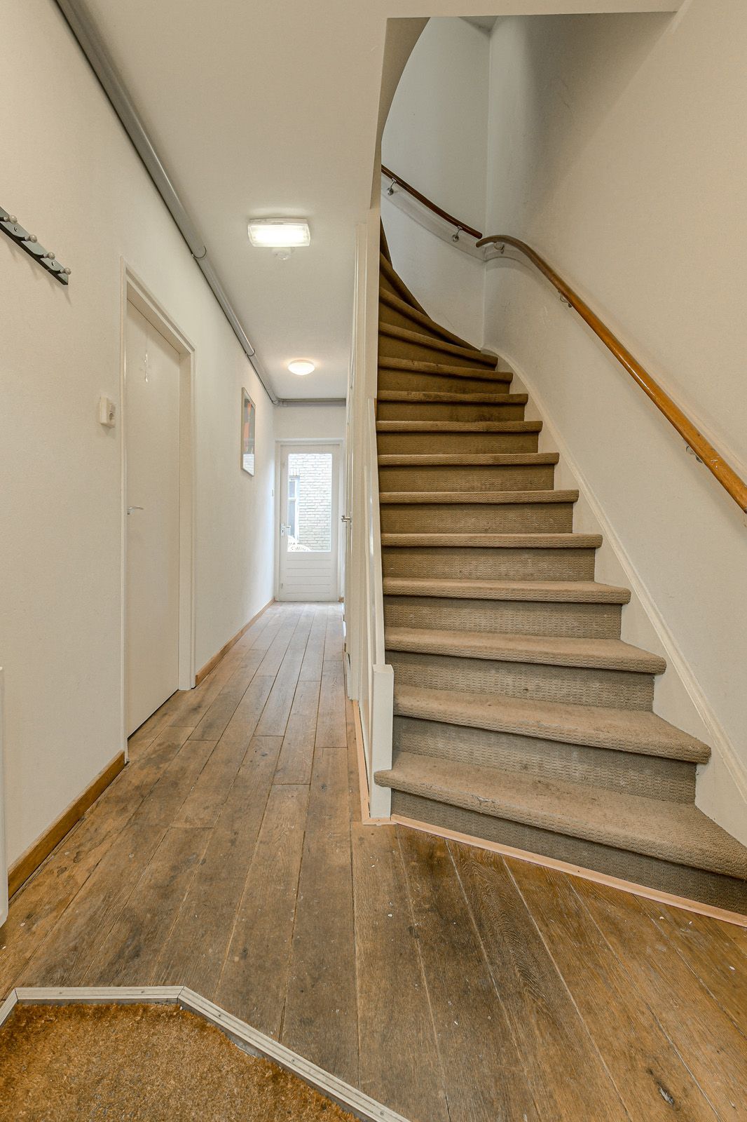 Foto 17 van Mathenessestraat 73