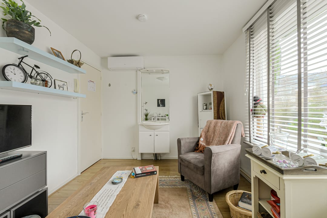 Foto 22 van Mathenessestraat 73