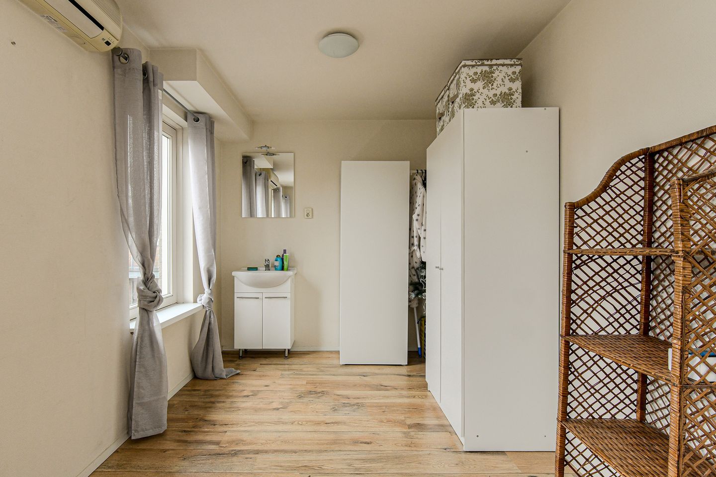 Foto 29 van Mathenessestraat 73