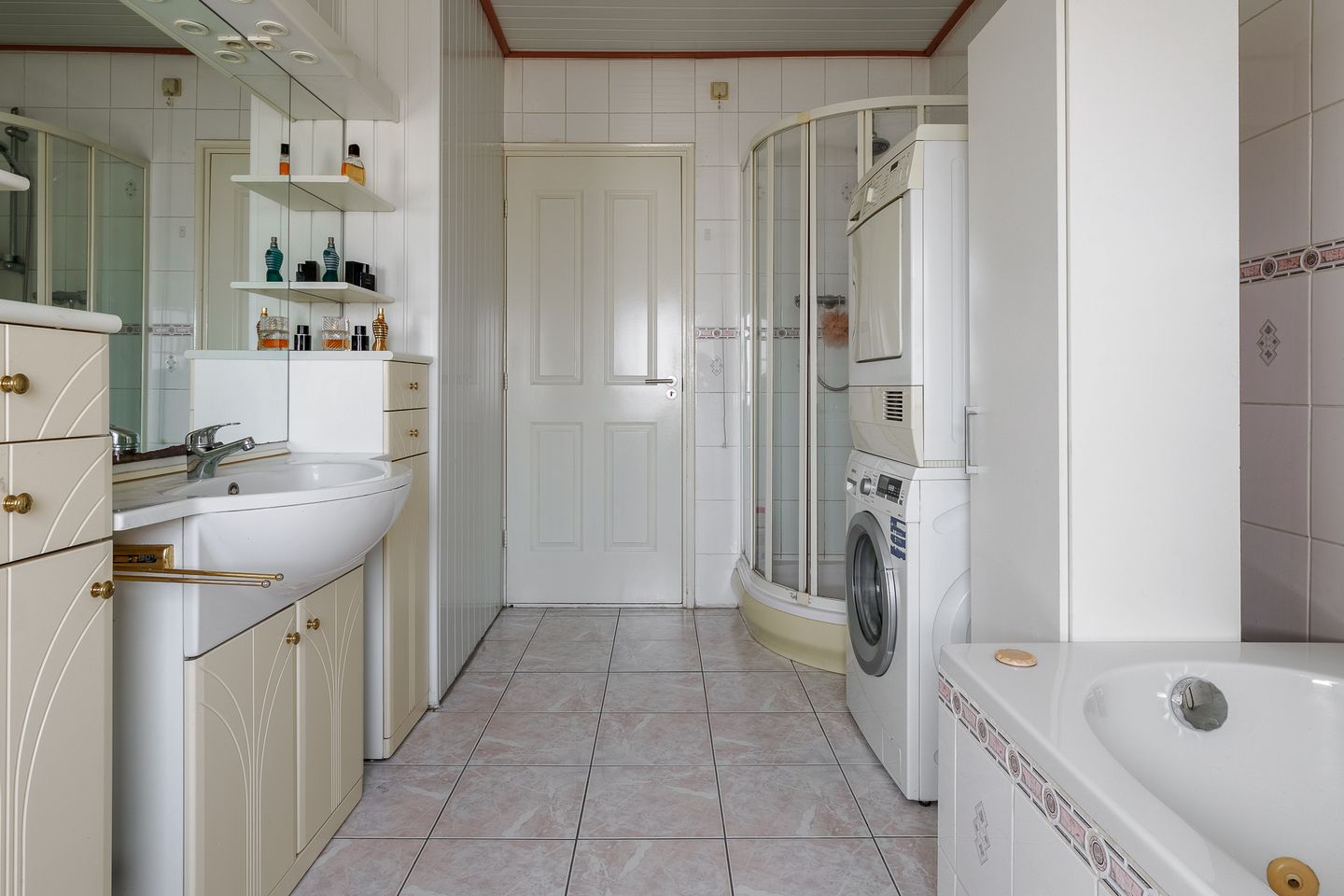 Foto 19 van Nicolaas Maesstraat 17