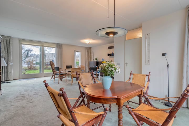 Tussenwoning te koop: Otto Smikstraat 6, Zwolle