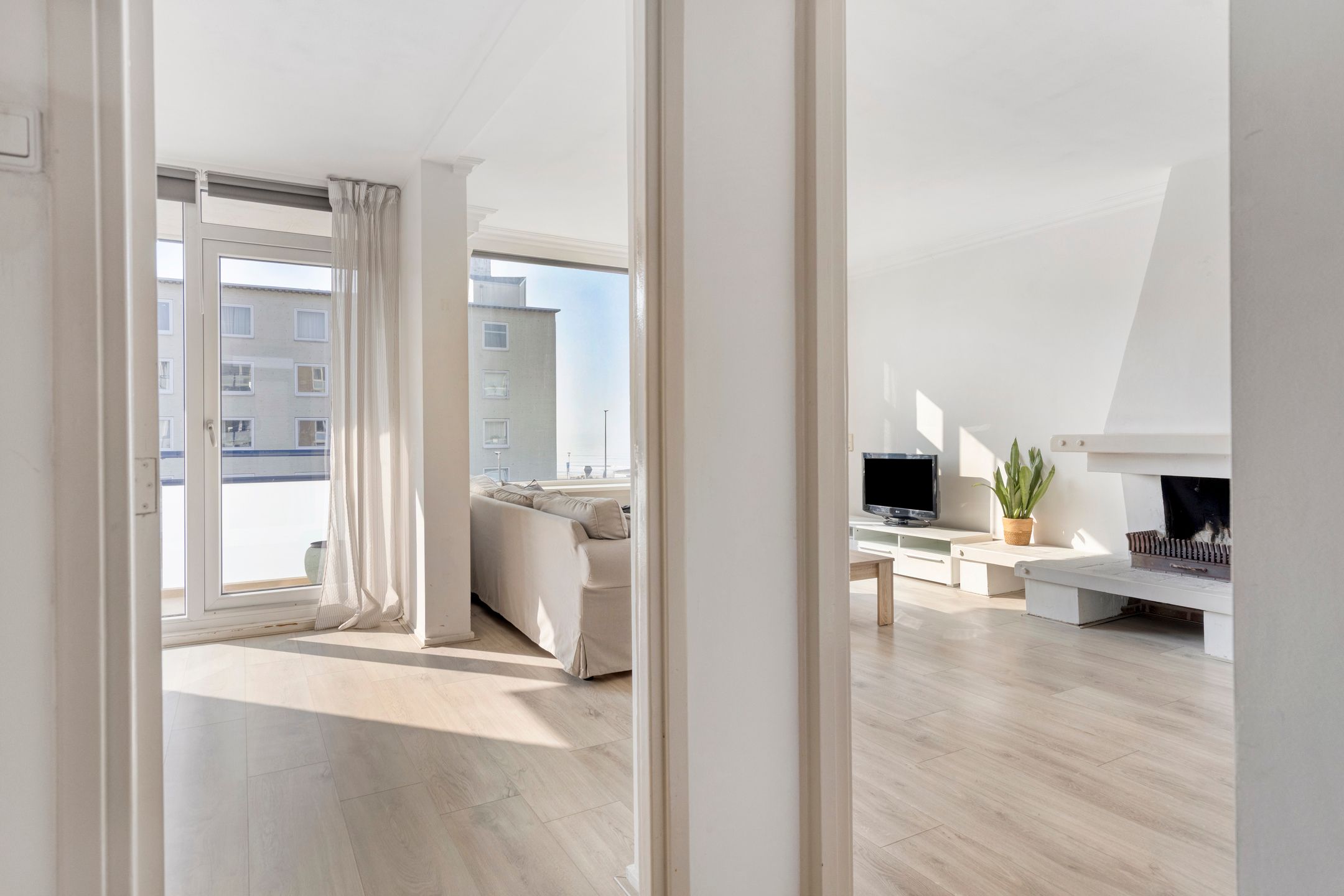 Photo 12 of de Ruyterstraat 74