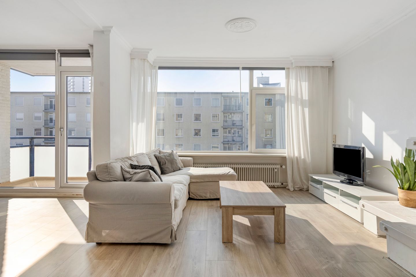 Photo 14 of de Ruyterstraat 74