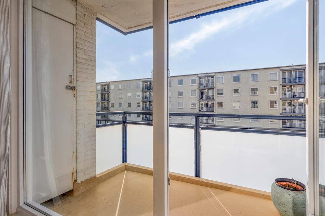 Photo 31 of de Ruyterstraat 74