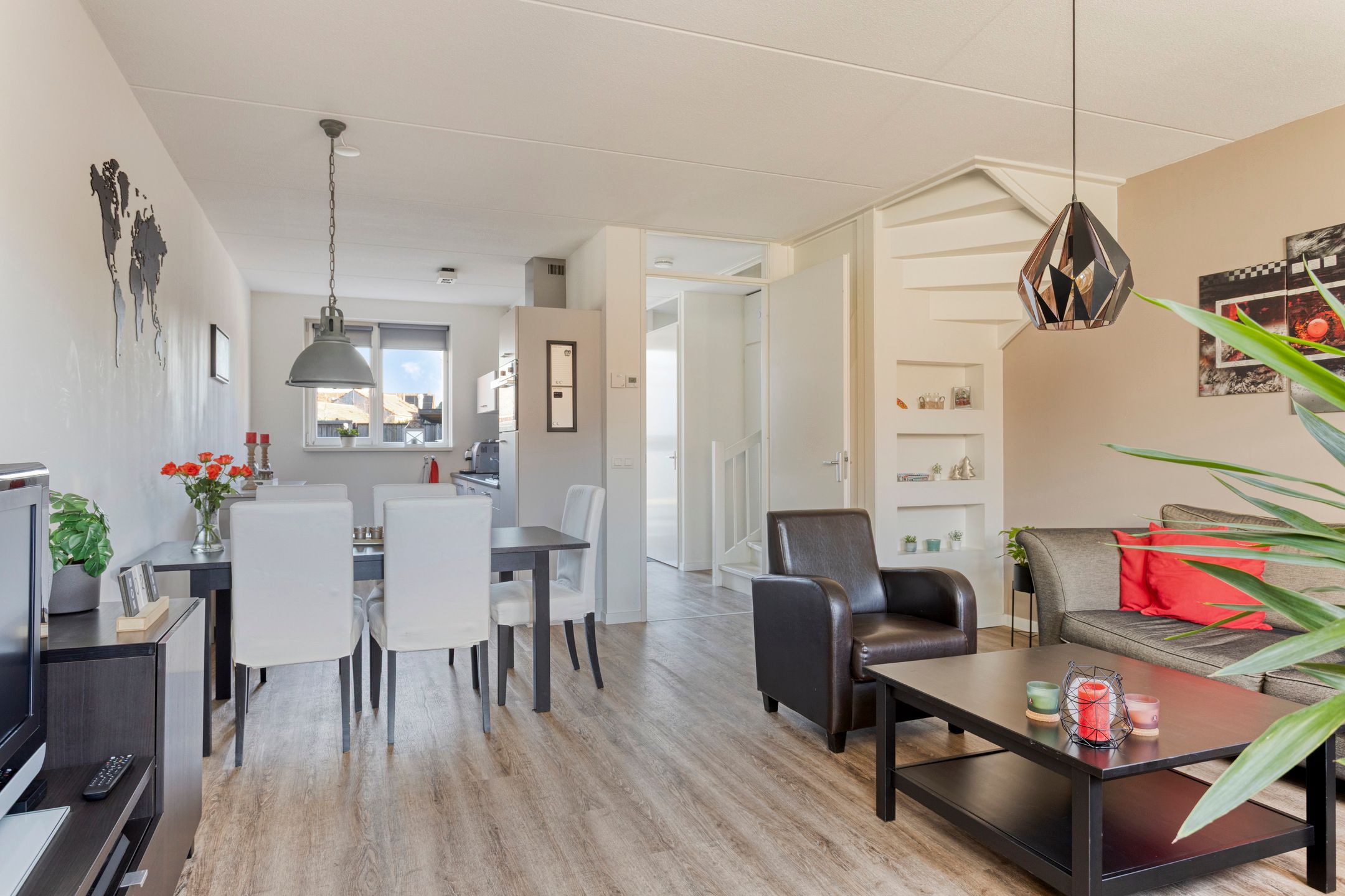 Foto 9 van Zonnebloemstraat 28