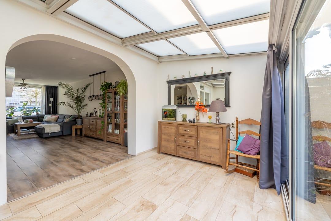 Spacious Family Home in Zaandam with Garden and Serre — 21