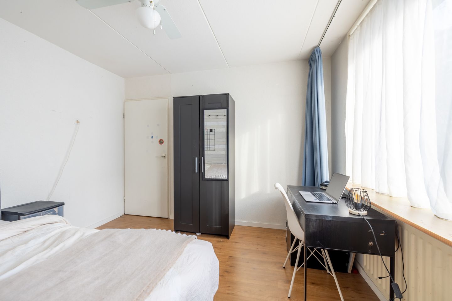 Spacious Family Home in Zaandam with Garden and Serre — 23