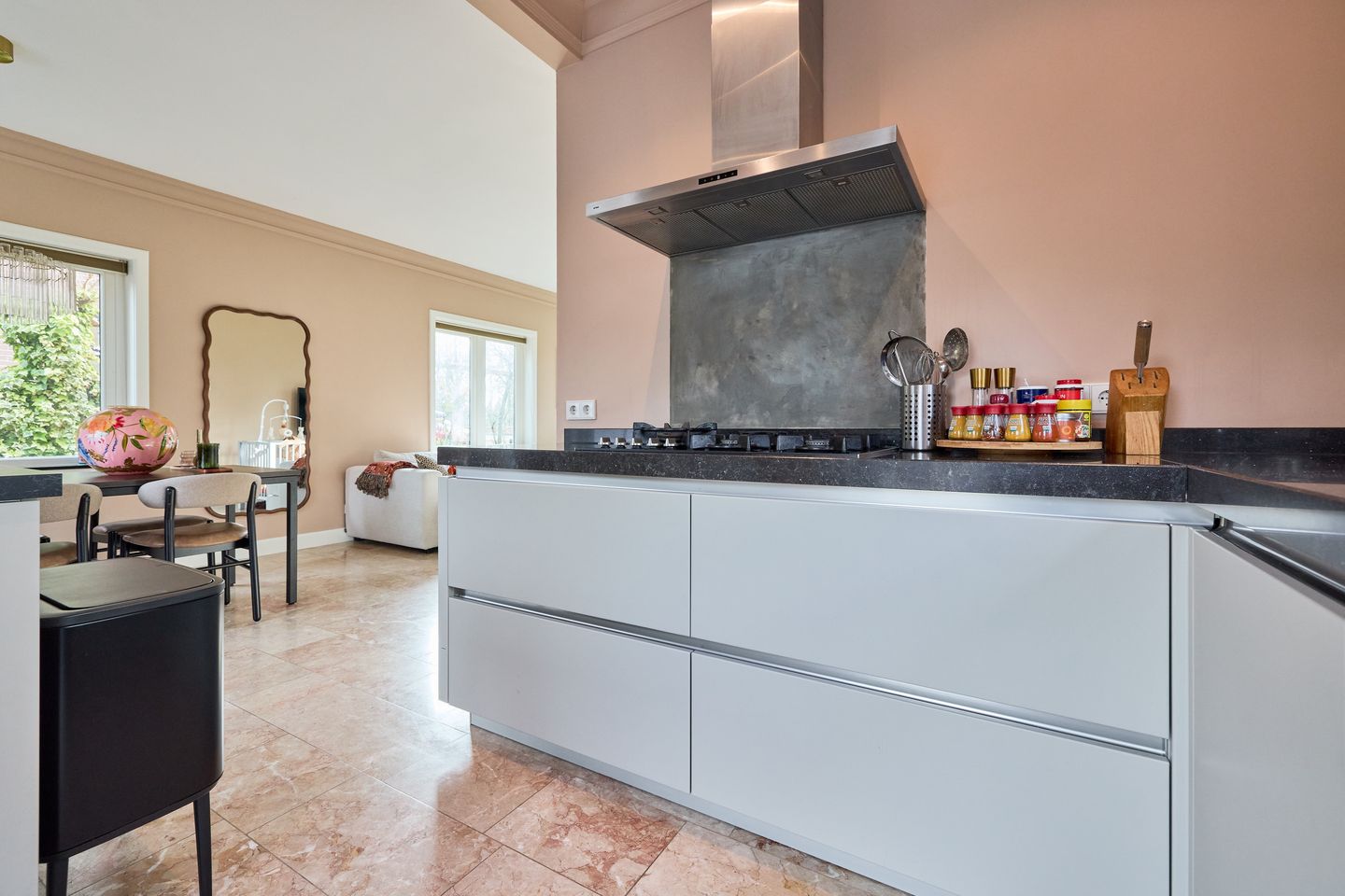 Photo 10 of Nieuweweg 101