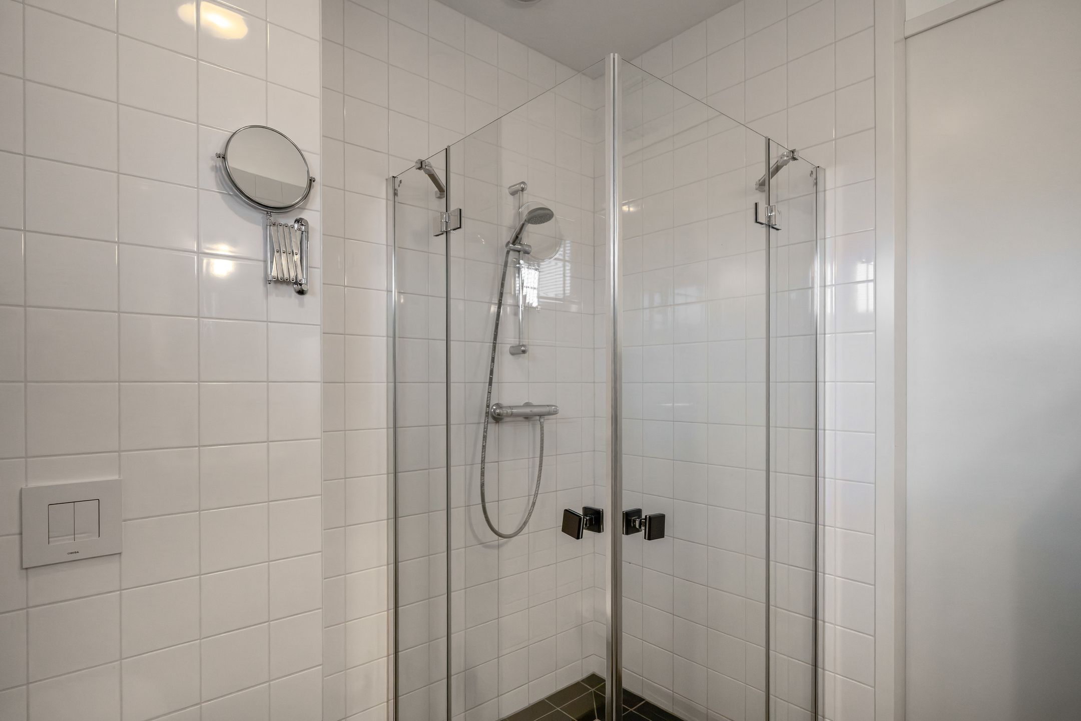 Photo 21 of Glazenmaker 128