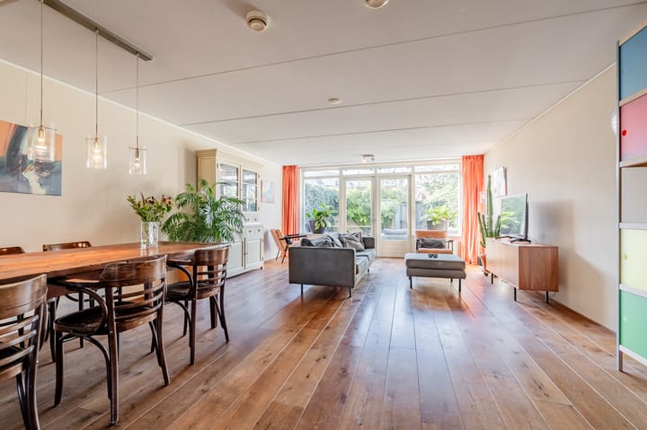 Foto 2 van Peterhof 23