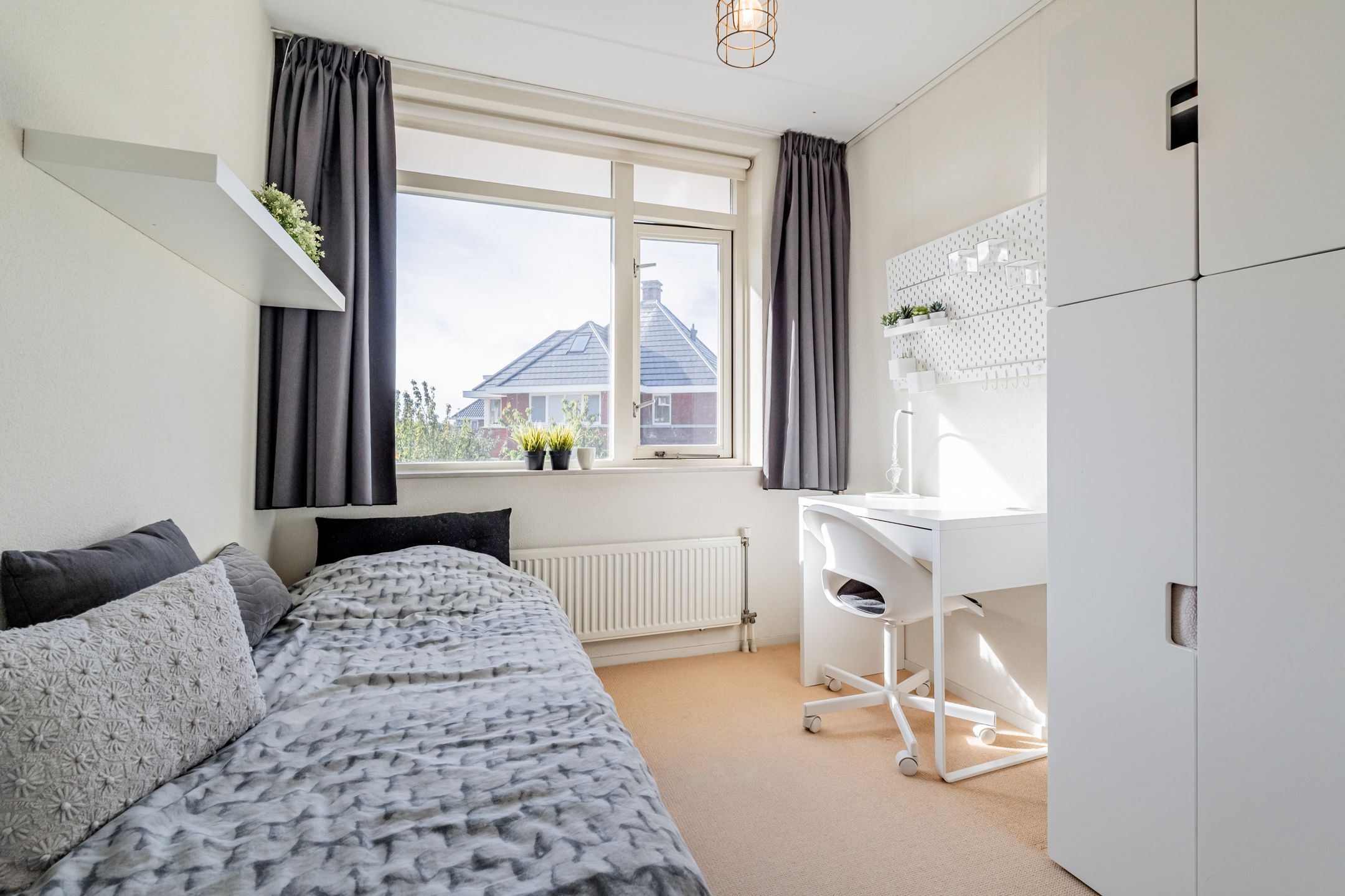 Spacious family home with 4 bedrooms and sunny backyard in Noordwijk — 18
