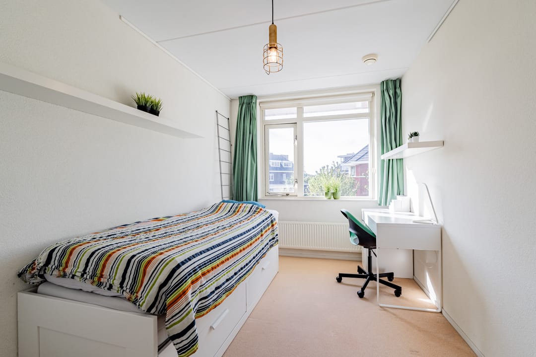 Spacious family home with 4 bedrooms and sunny backyard in Noordwijk — 20