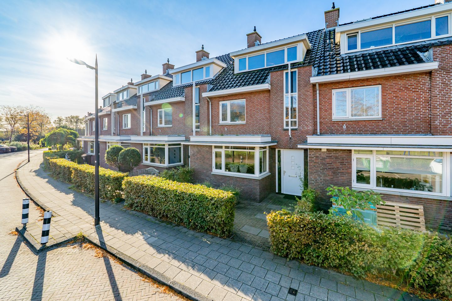 Spacious family home with 4 bedrooms and sunny backyard in Noordwijk — 32