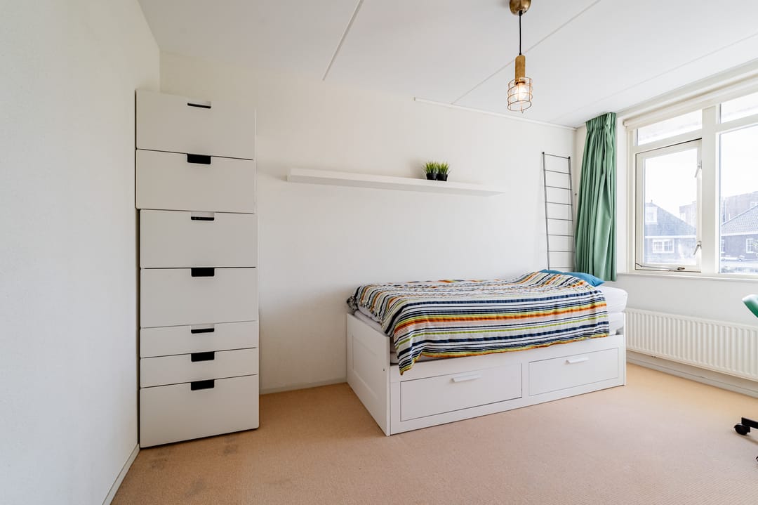 Spacious family home with 4 bedrooms and sunny backyard in Noordwijk — 19