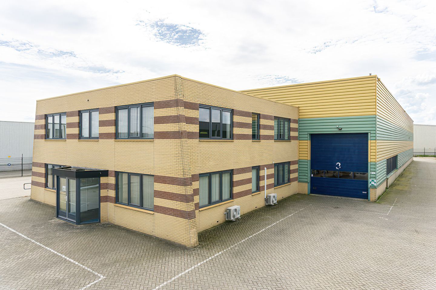 View photo 1 of Morsestraat 39