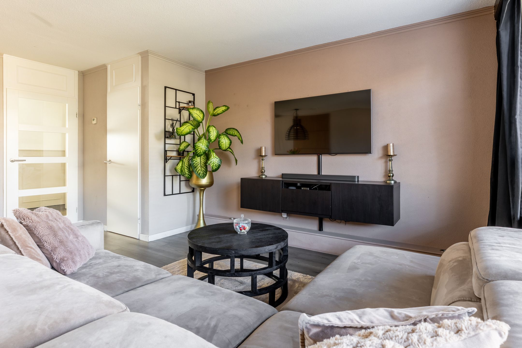 Foto 12 van Ernst Barlachrade 31