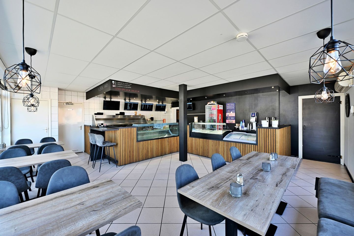 Bekijk foto 2 van Berndijksestraat 46-A