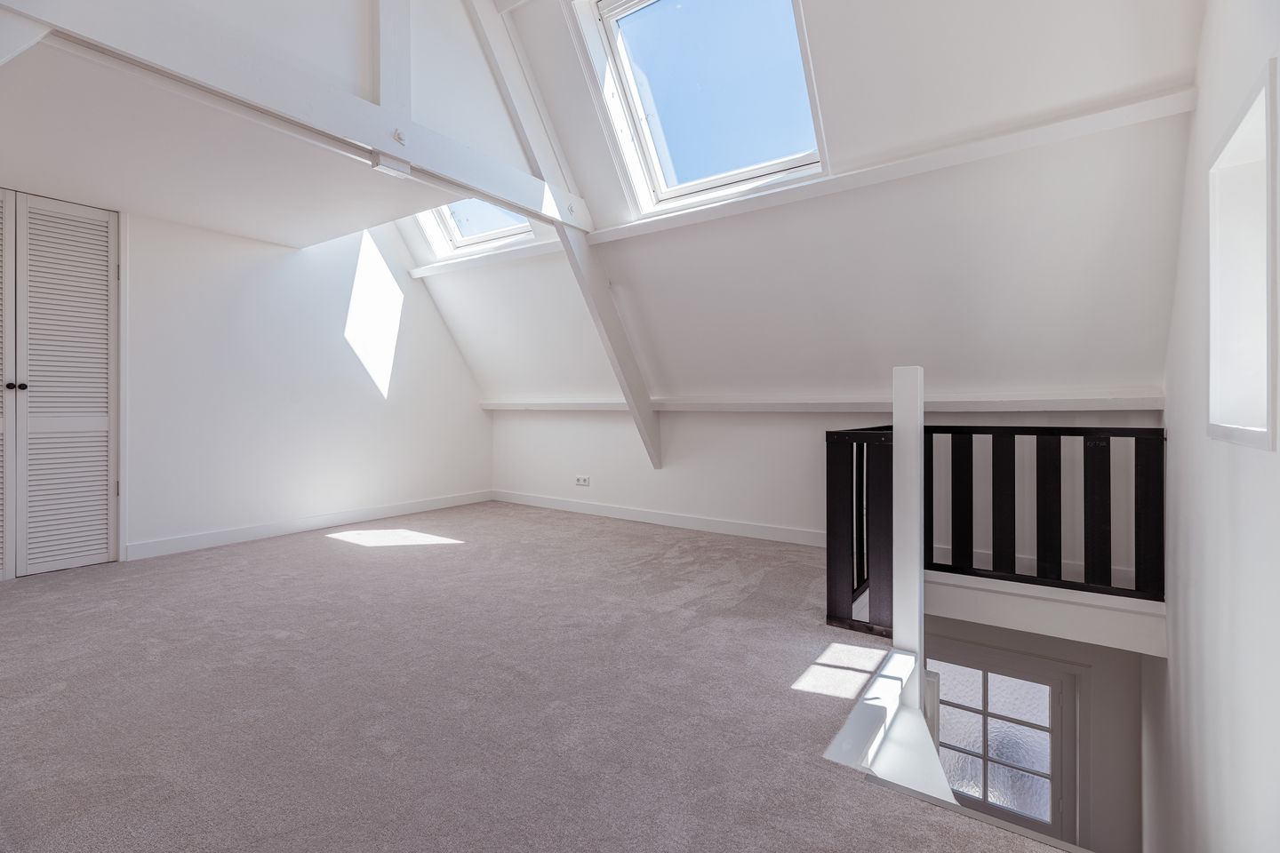 Photo 20 of St. Annastraat 1