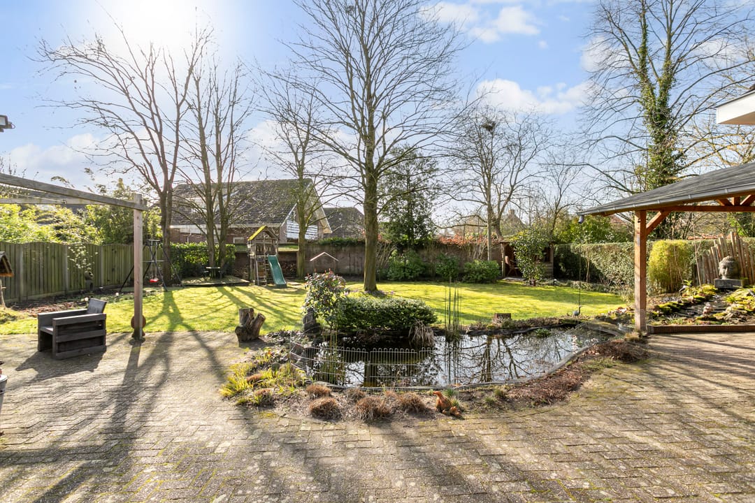 Photo 38 of St. Bernardusstraat 9