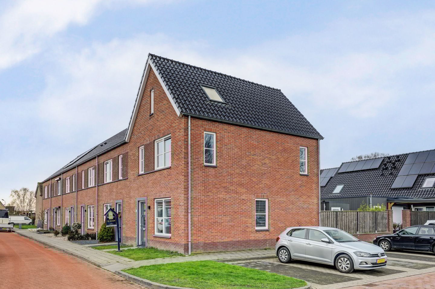 Foto 25 van Dirk Jan Blomstraat 23