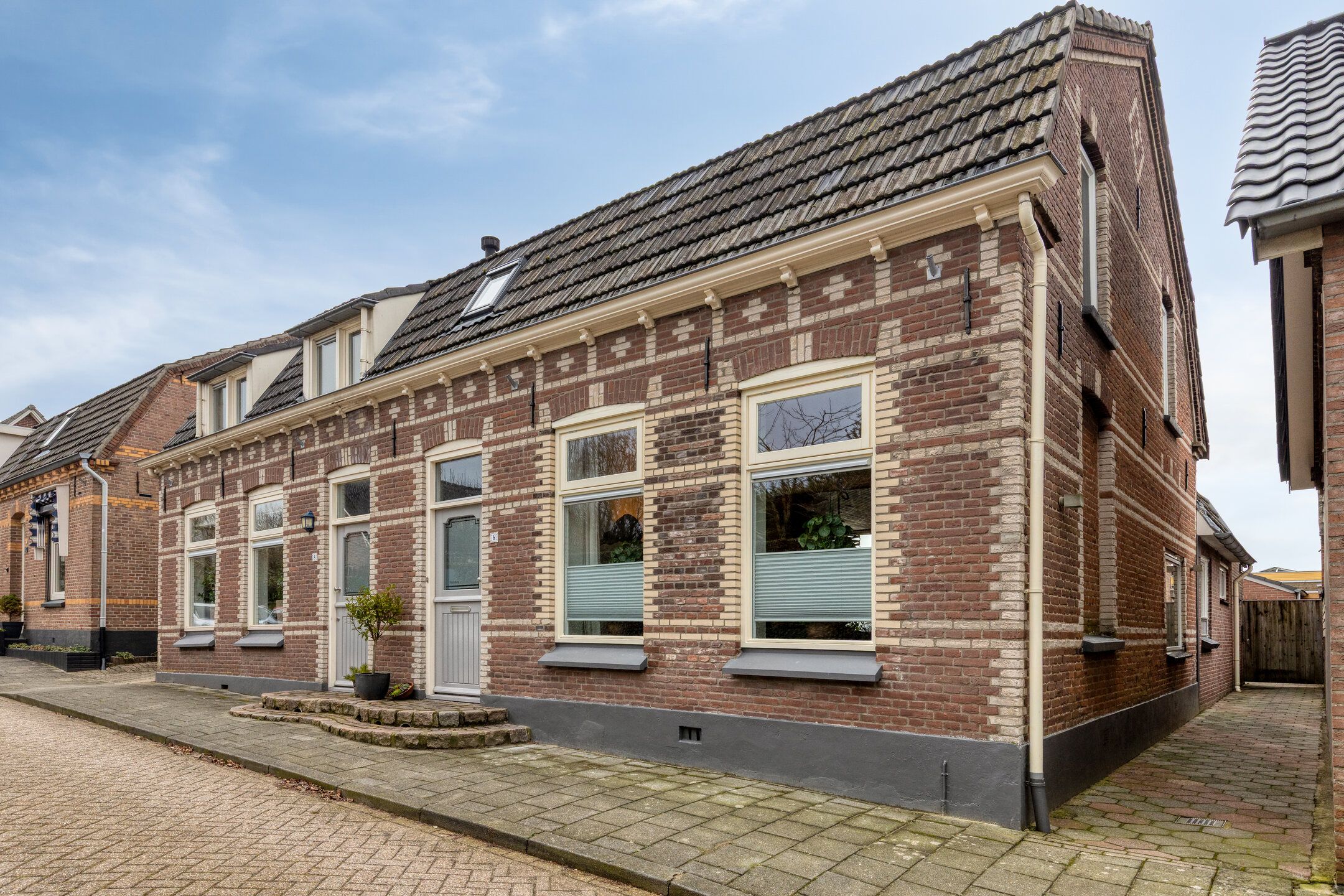 Buying a house in The Netherlands., Benedensteenakkers 6