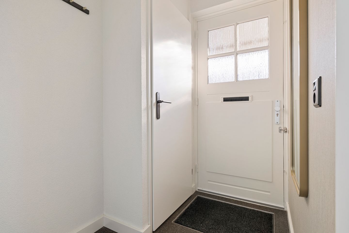 Photo 4 of Schoutlaan 83