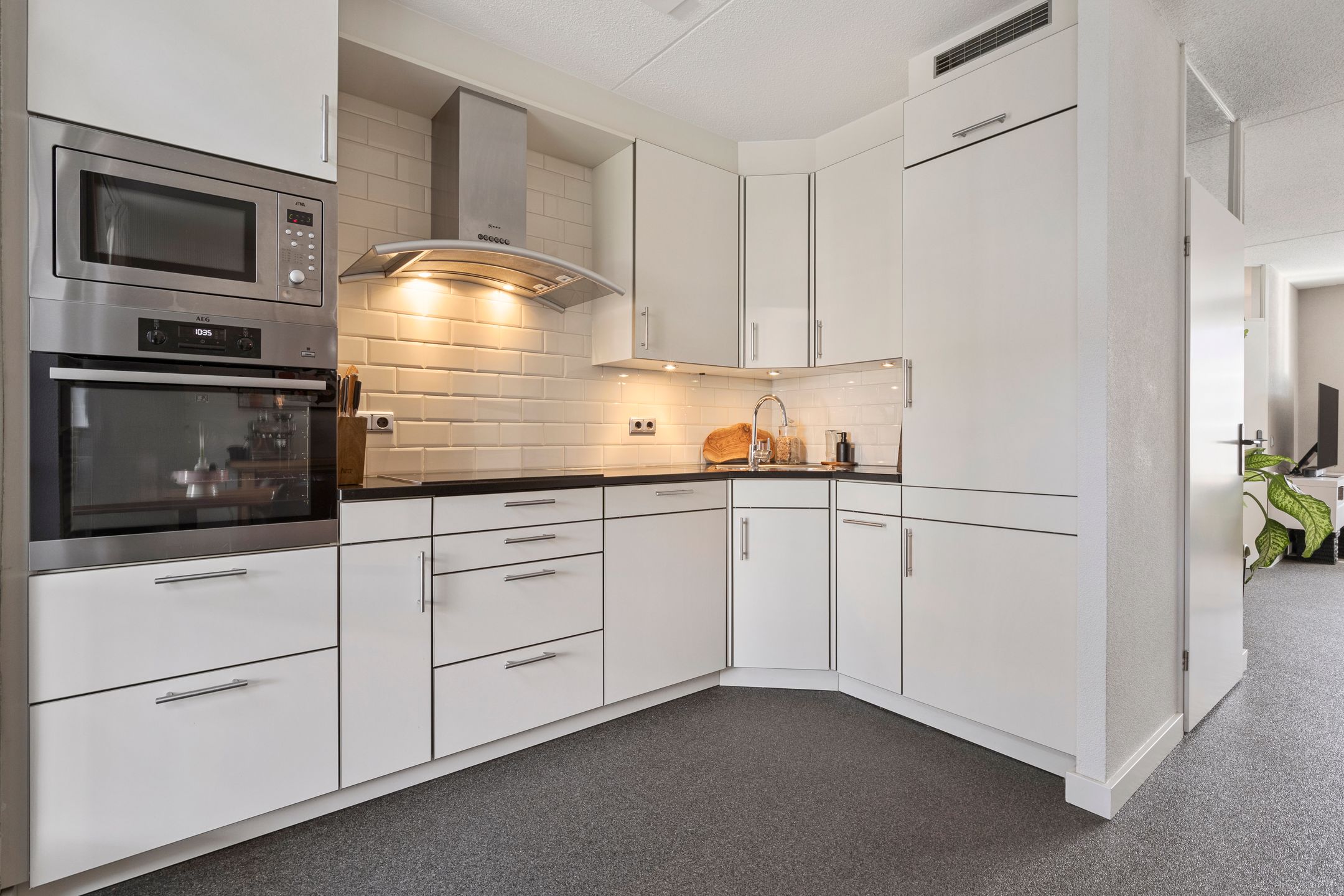 Photo 15 of Schoutlaan 83