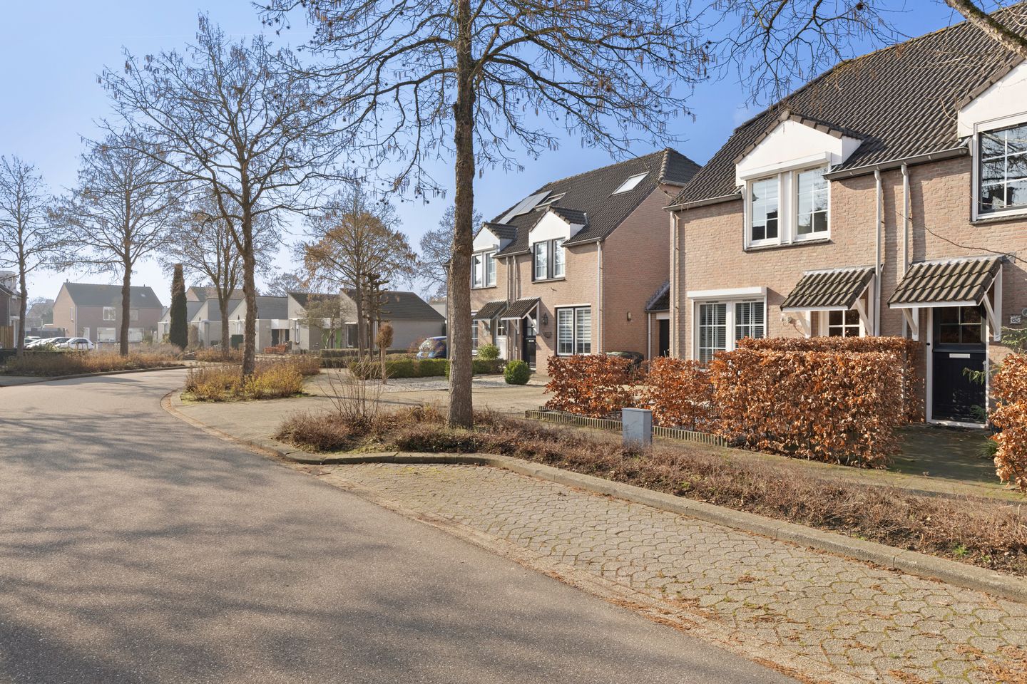 Photo 40 of Schoutlaan 83