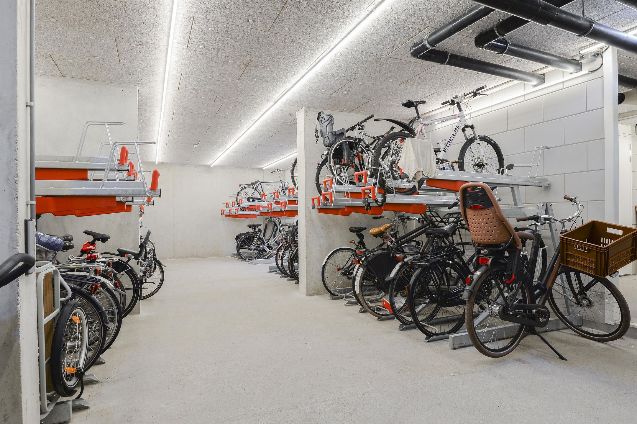 Photo 3 of Karel Appelhof 142