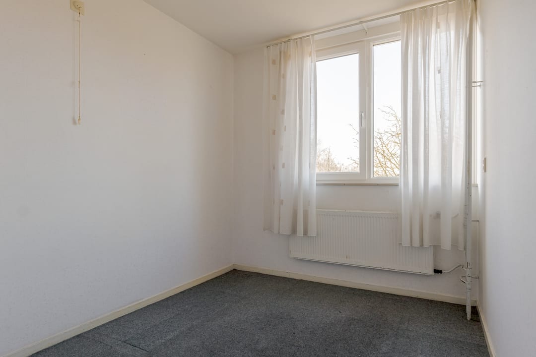 Photo 28 of Lieving 17-A