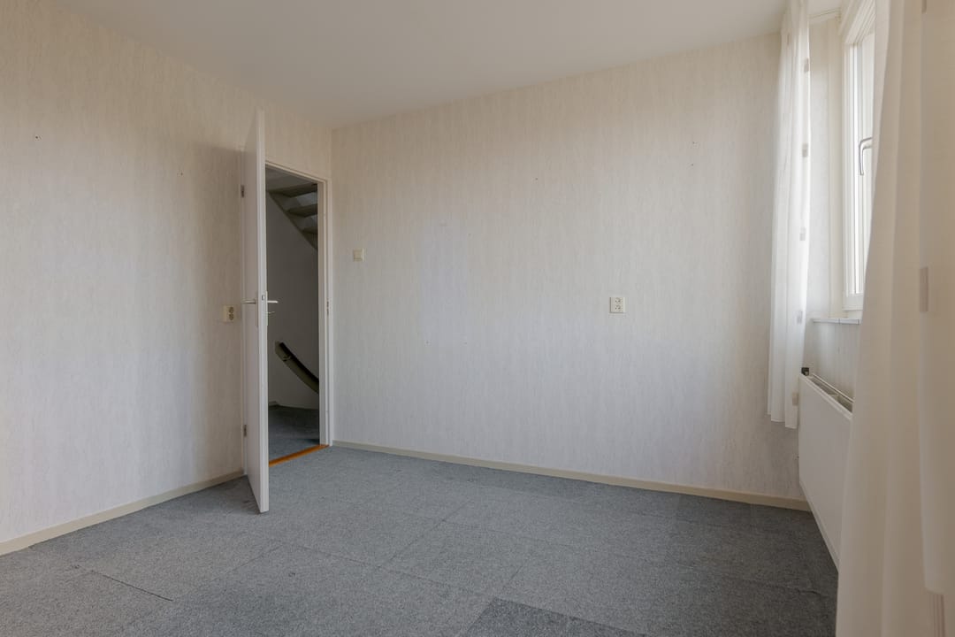 Photo 31 of Lieving 17-A