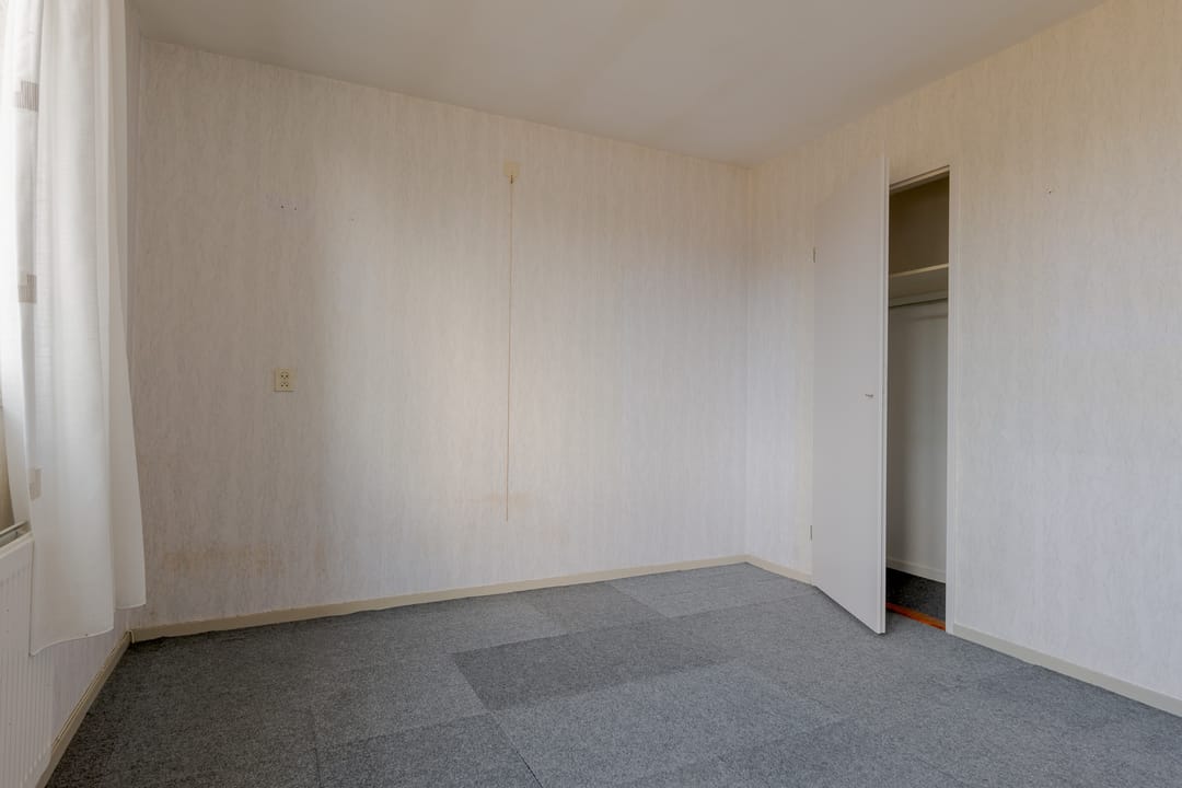 Photo 32 of Lieving 17-A