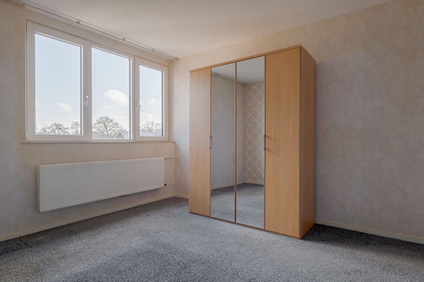 Photo 34 of Lieving 17-A