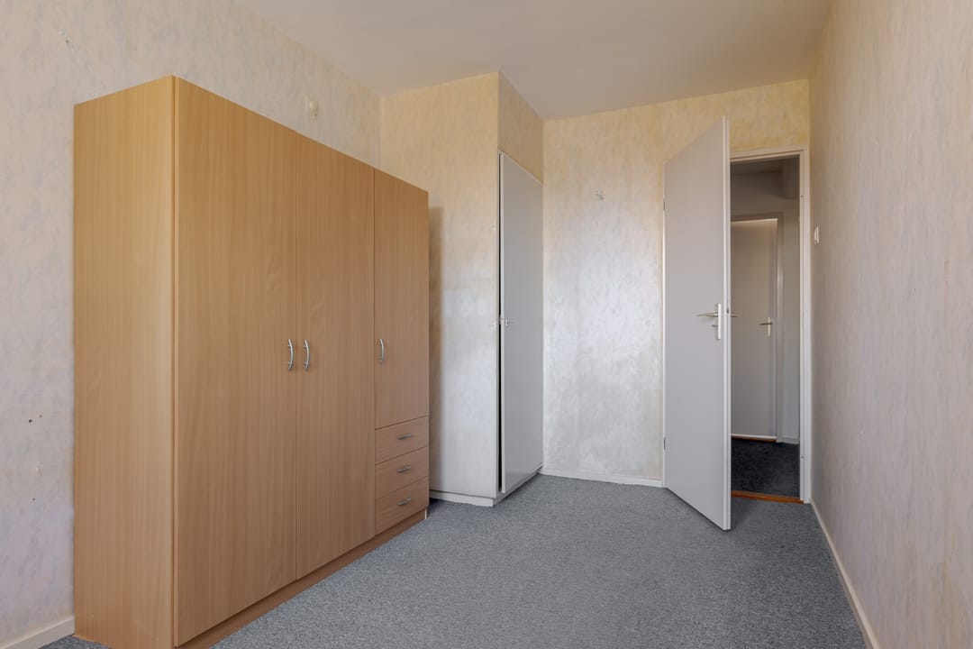 Photo 38 of Lieving 17-A