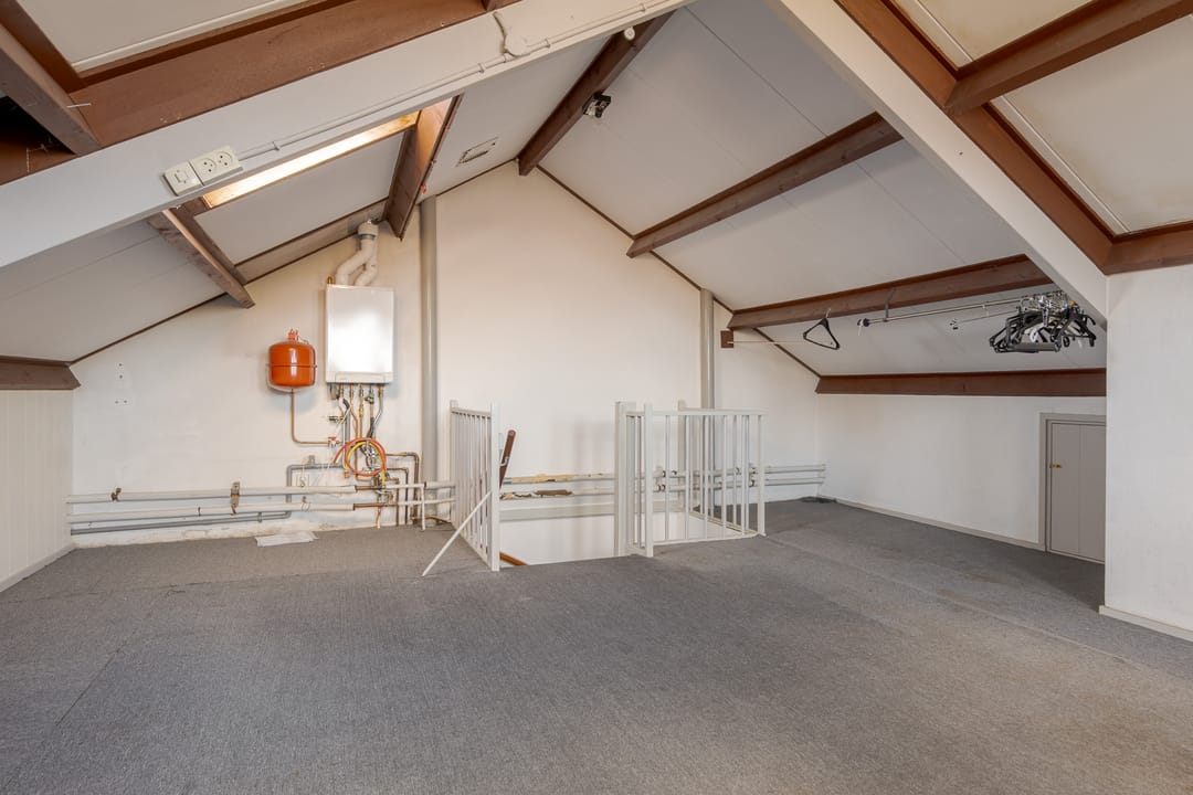 Photo 41 of Lieving 17-A