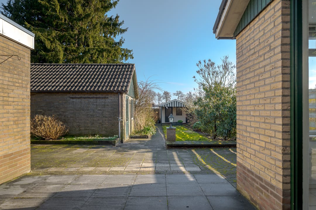 Photo 47 of Lieving 17-A