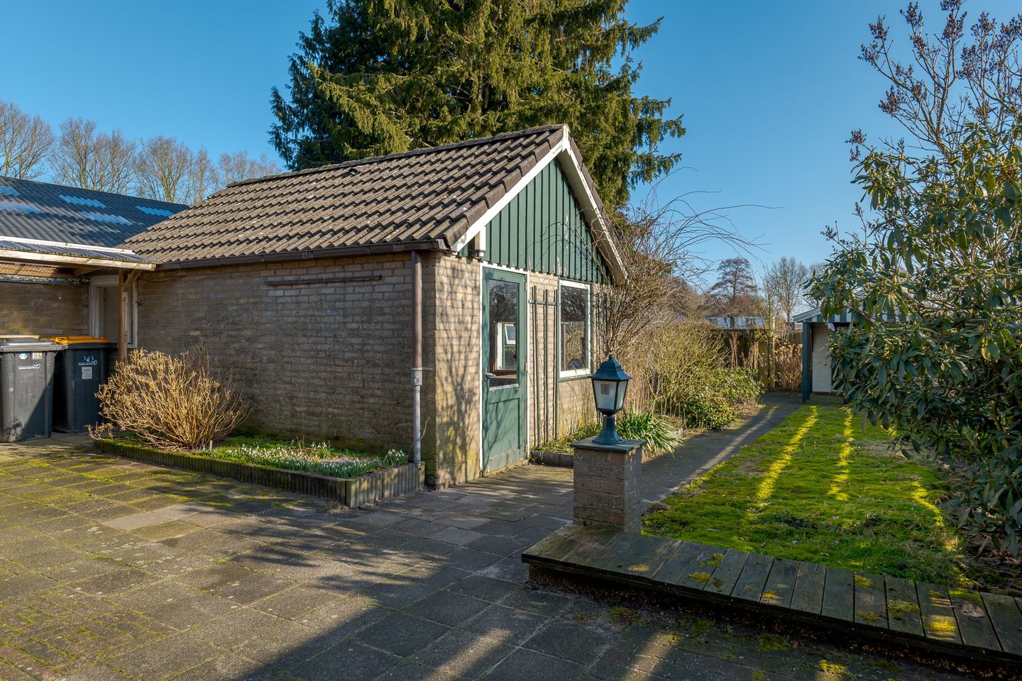 Photo 49 of Lieving 17-A