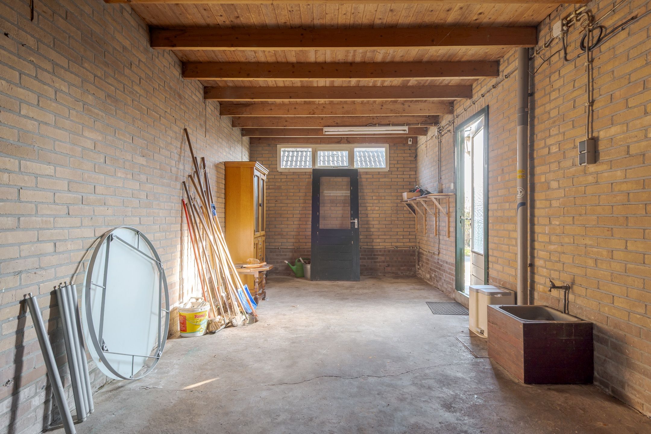 Photo 51 of Lieving 17-A