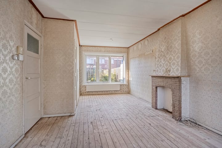 Photo 2 of Bremmersstraat 2