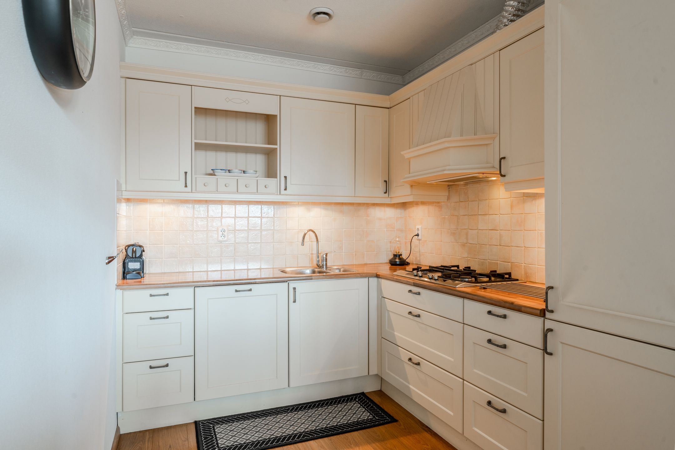 Photo 3 of Ouddiemerlaan 6-P