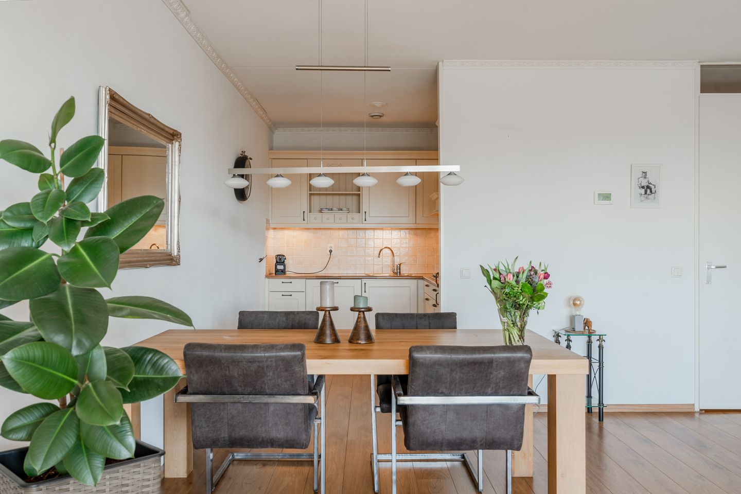 Photo 19 of Ouddiemerlaan 6-P