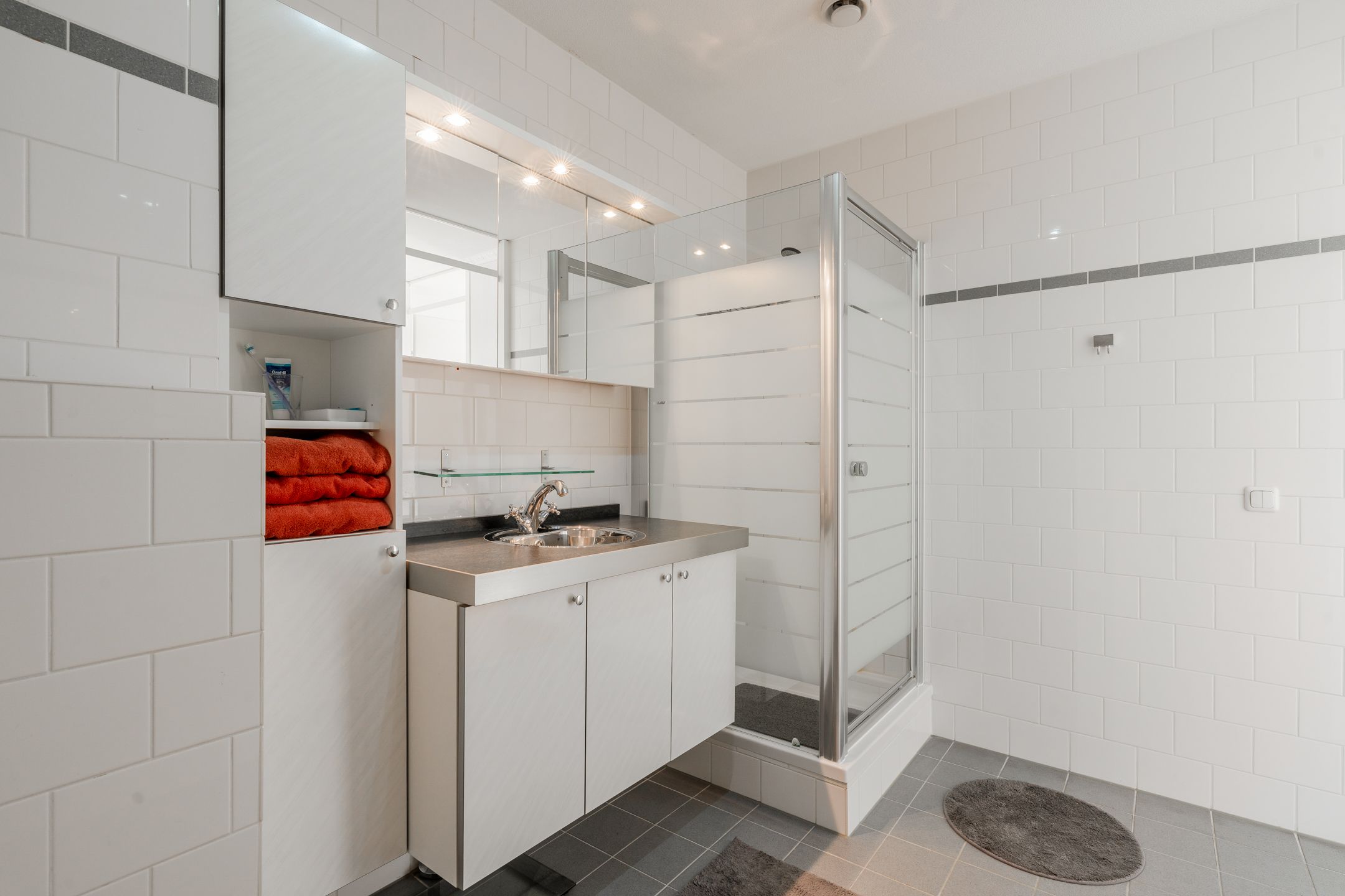 Photo 33 of Ouddiemerlaan 6-P