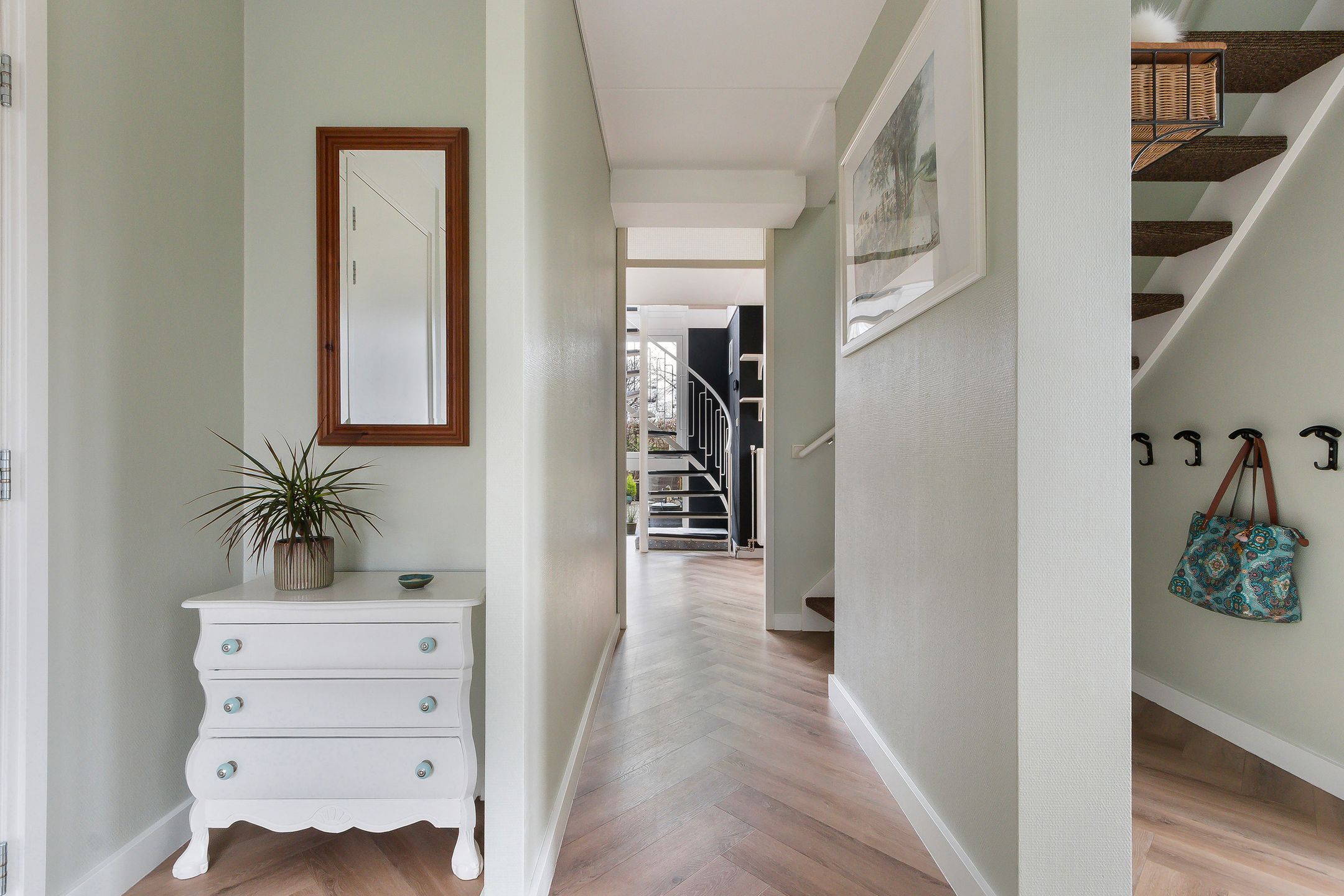 Photo 9 of Meranti 120