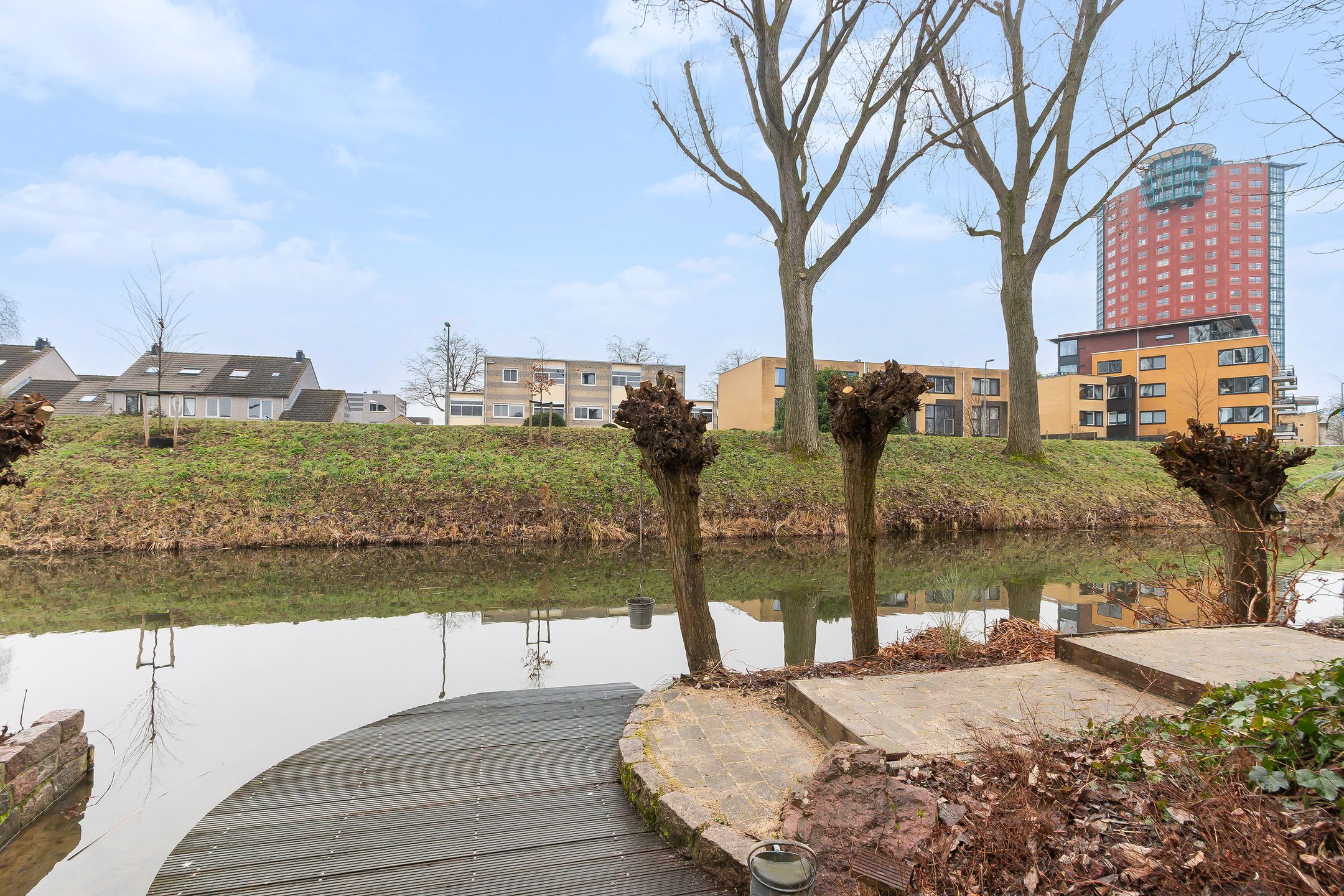 Photo 33 of Meranti 120