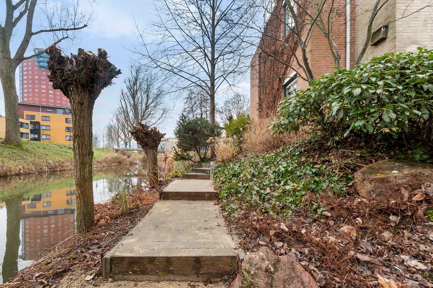 Photo 35 of Meranti 120