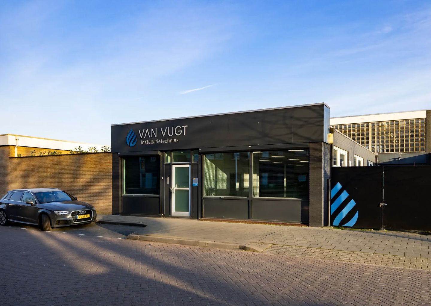 Bekijk foto 1 van Benatzkystraat 19