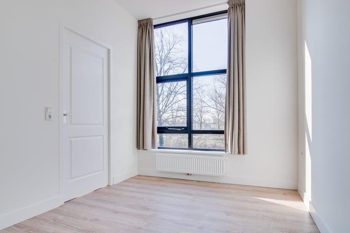 Photo 4 of Hooft Graaflandstraat 2-B8