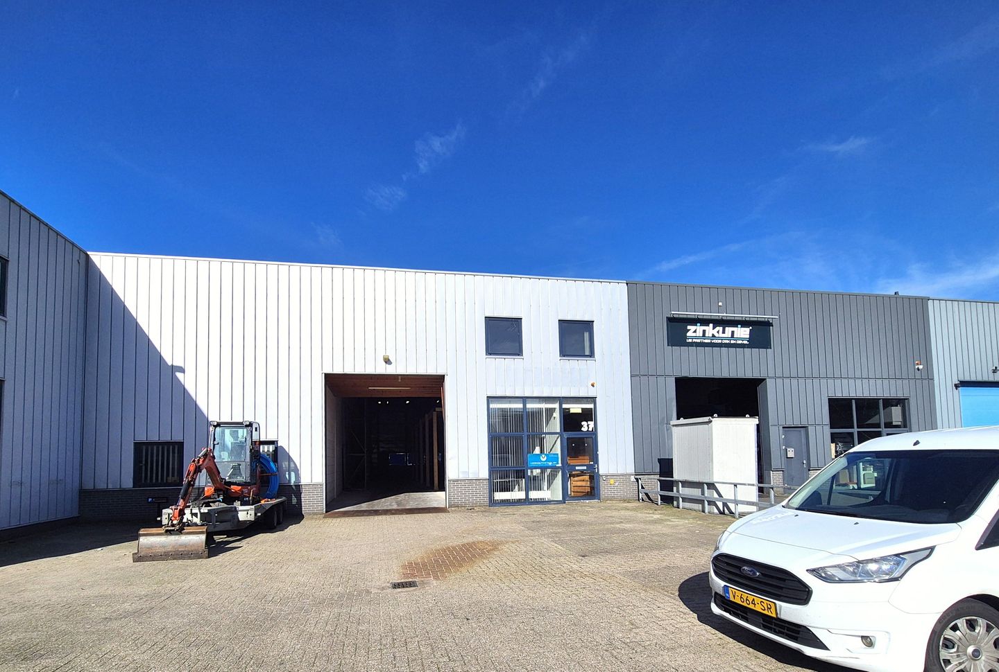 Bekijk foto 1 van Zilverstraat 37