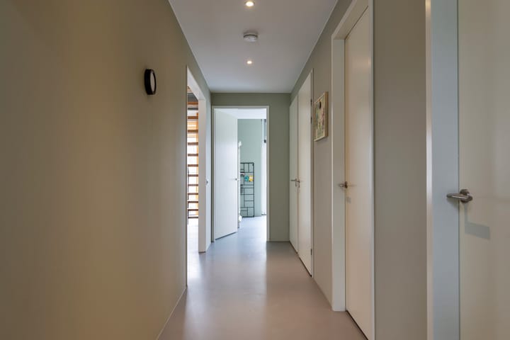 Foto 4 van Esrein 10-H